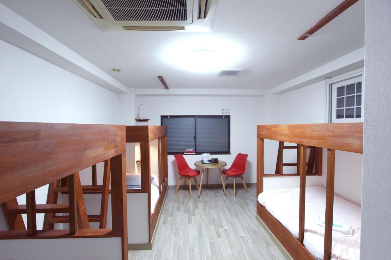I Osaka House Hotel Bagian luar foto
