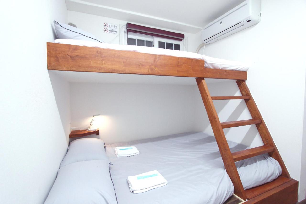I Osaka House Hotel Bagian luar foto