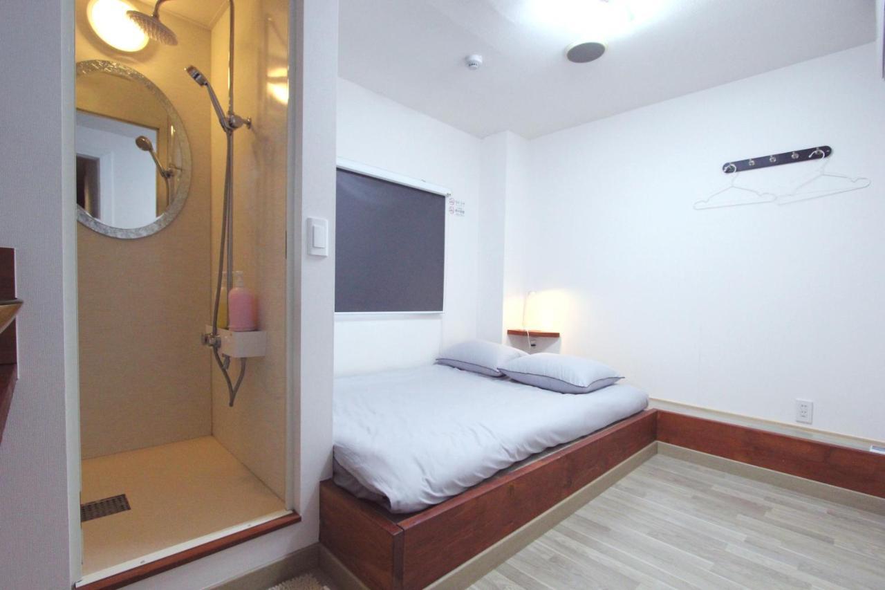 I Osaka House Hotel Bagian luar foto